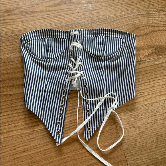 Lioness Tops - Lioness top